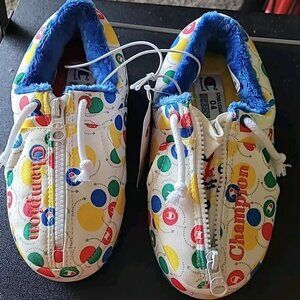 Champion x Twister UNISEX Kids Slippers Size Youth 4 New With tags. No Box